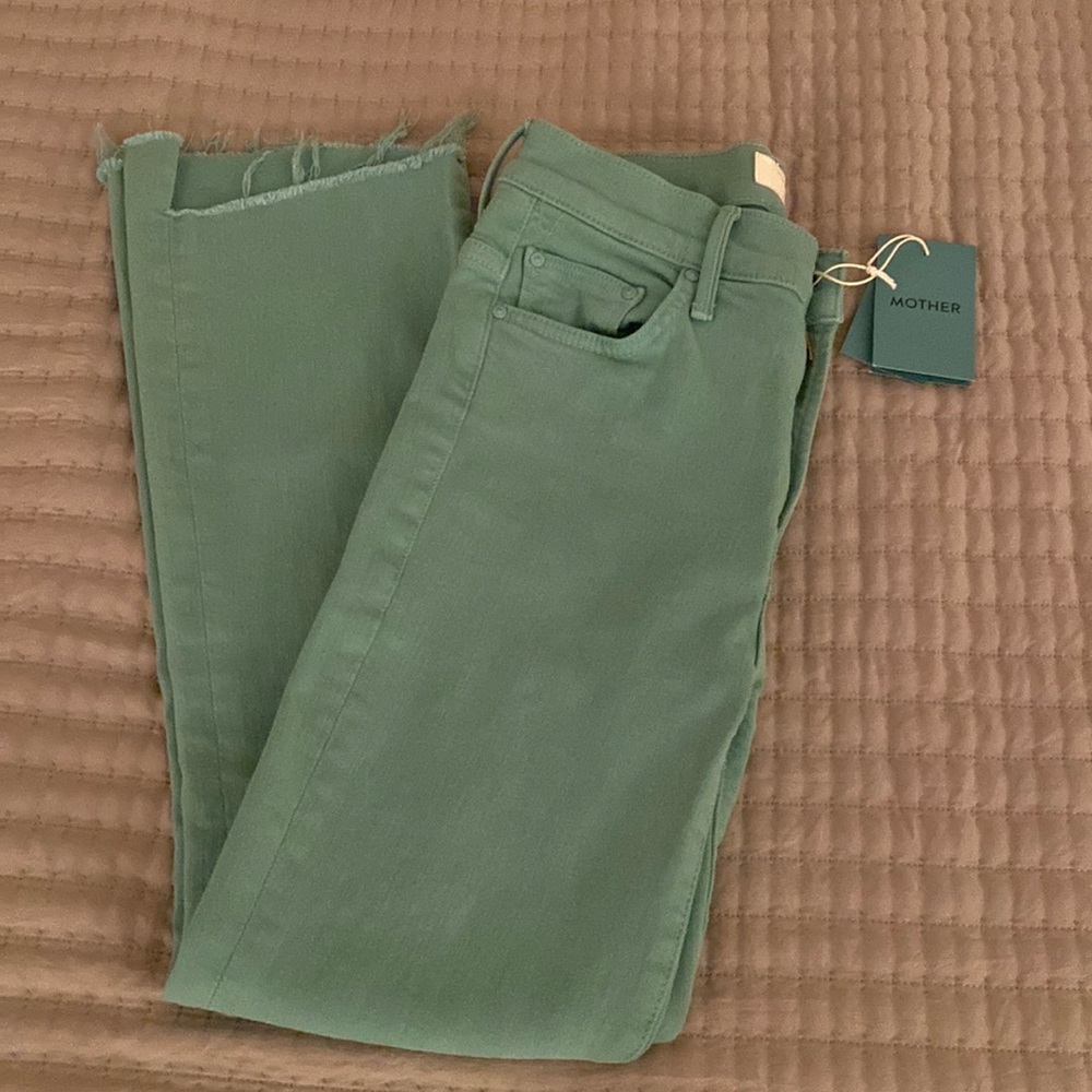 NWT!  Mother jeans.  The insider crop step fray.